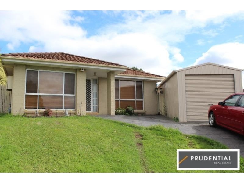 5 Blunt Place, Rosemeadow NSW 2560