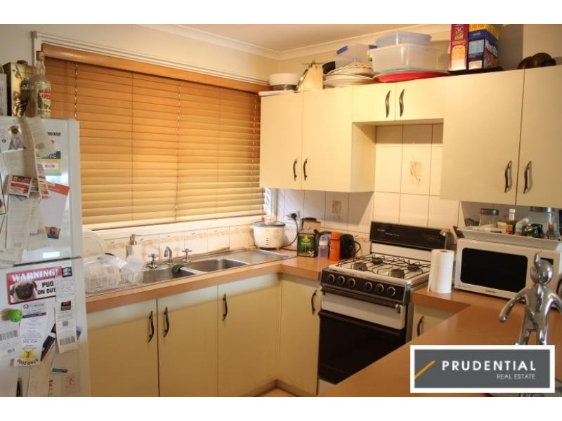 5 Blunt Place, Rosemeadow NSW 2560