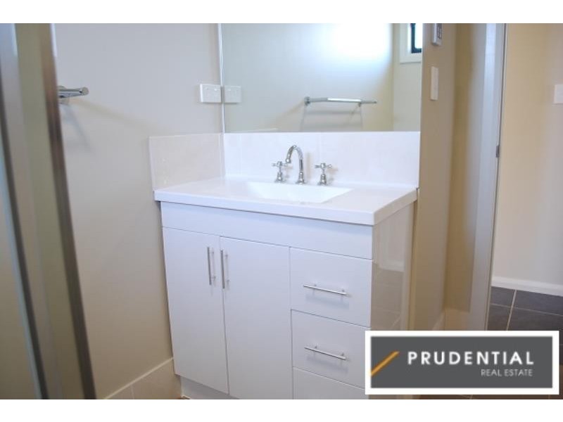 19a Ophelia Street, Rosemeadow NSW 2560