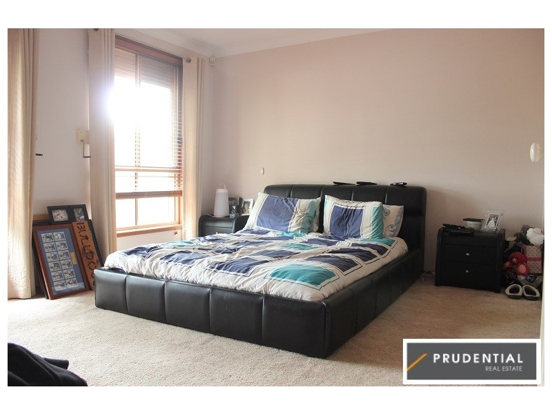 89 Cleopatra Drive, Rosemeadow NSW 2560