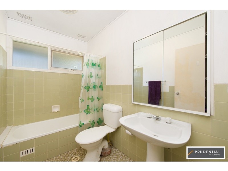 28 Macleay Street, Bradbury NSW 2560