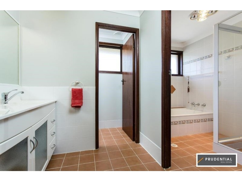 58 Pinaroo Crescent, Bradbury NSW 2560