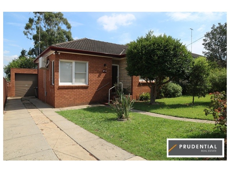 11 Kendall Street, Campbelltown NSW 2560