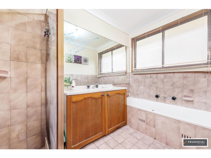 2 Concorde Place, Raby NSW 2566