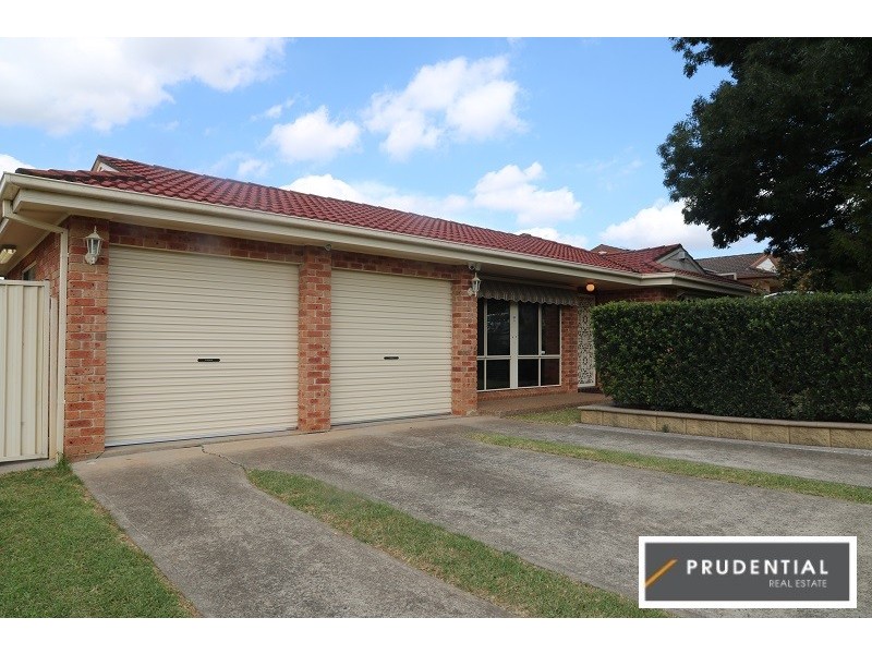 6 Balthasar Close, Rosemeadow NSW 2560