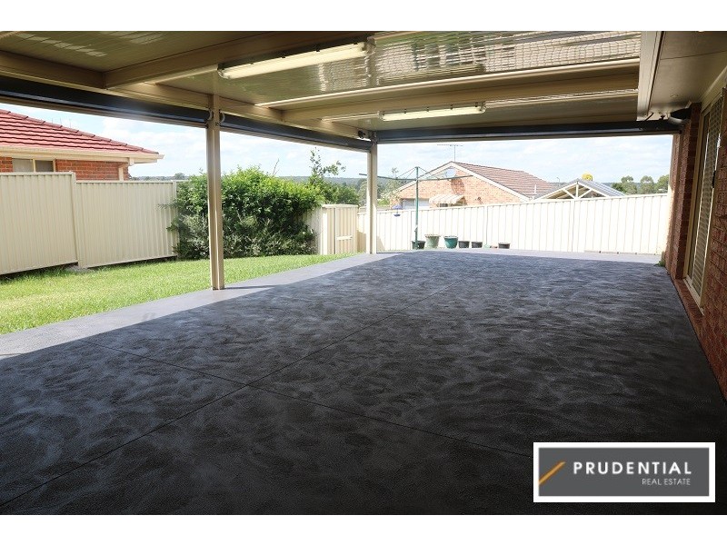 6 Balthasar Close, Rosemeadow NSW 2560