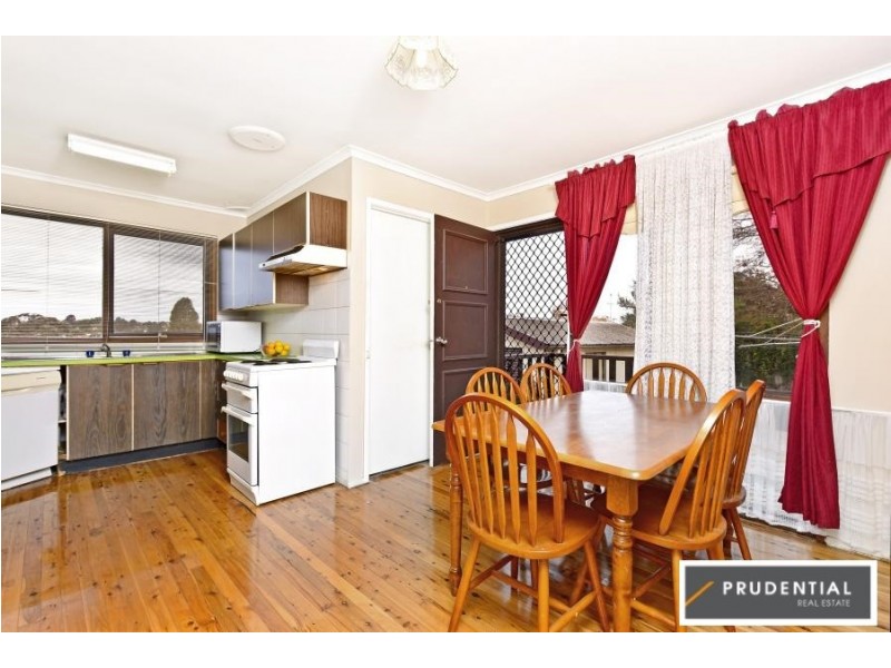 1 Deveron Place, St Andrews NSW 2566