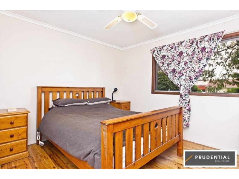1 Deveron Place, St Andrews NSW 2566