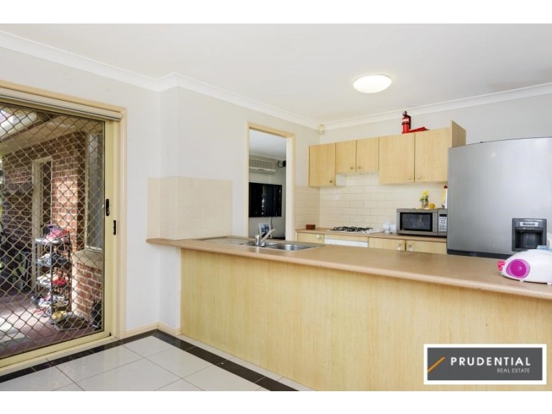11 Yerrinbool Close, Prestons NSW 2170