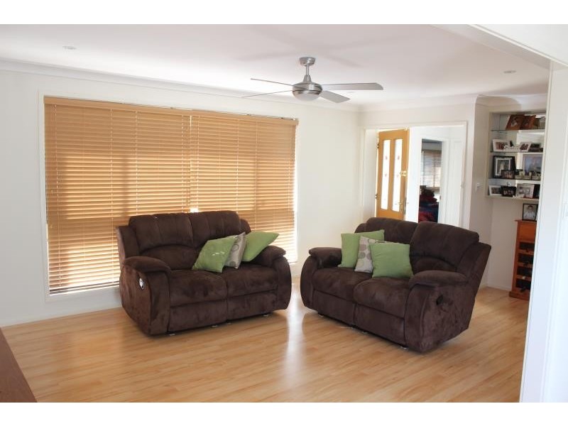 4 Albert Place, Leumeah NSW 2560
