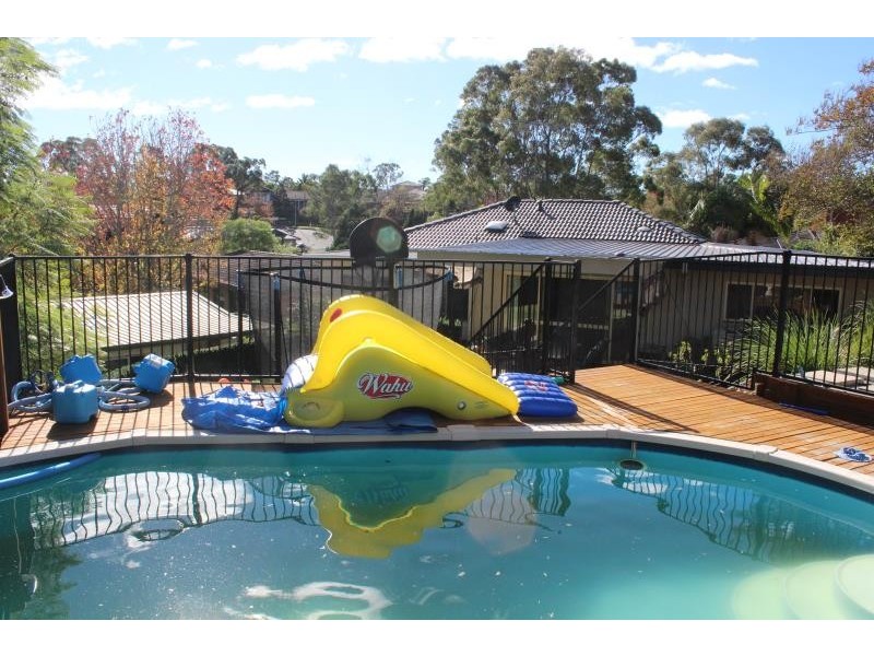 4 Albert Place, Leumeah NSW 2560