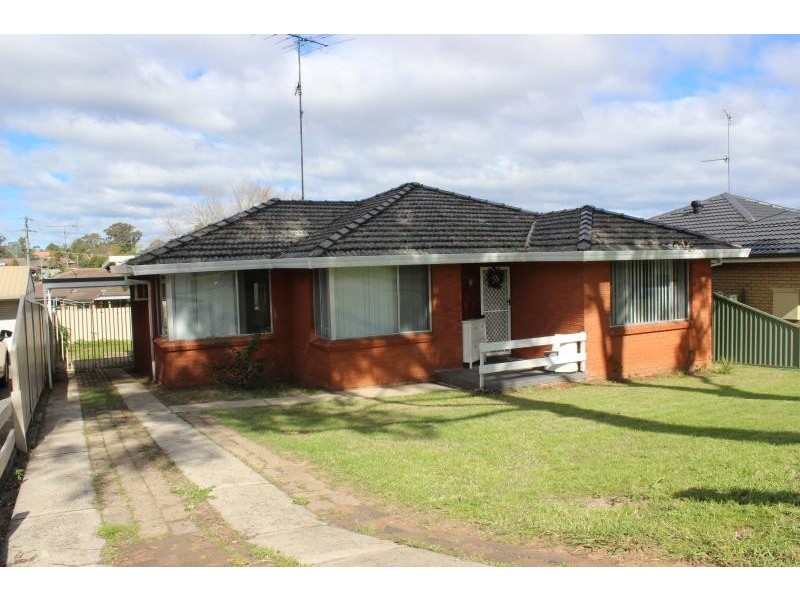 66 Berallier Drive, Camden South NSW 2570