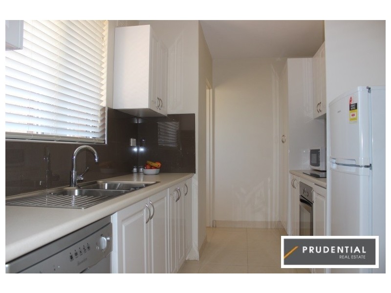 3/7 Reddall Street, Campbelltown NSW 2560