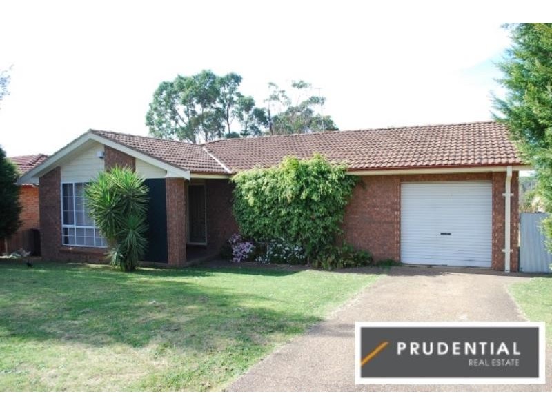 7 Karrabul Road, St Helens Park NSW 2560