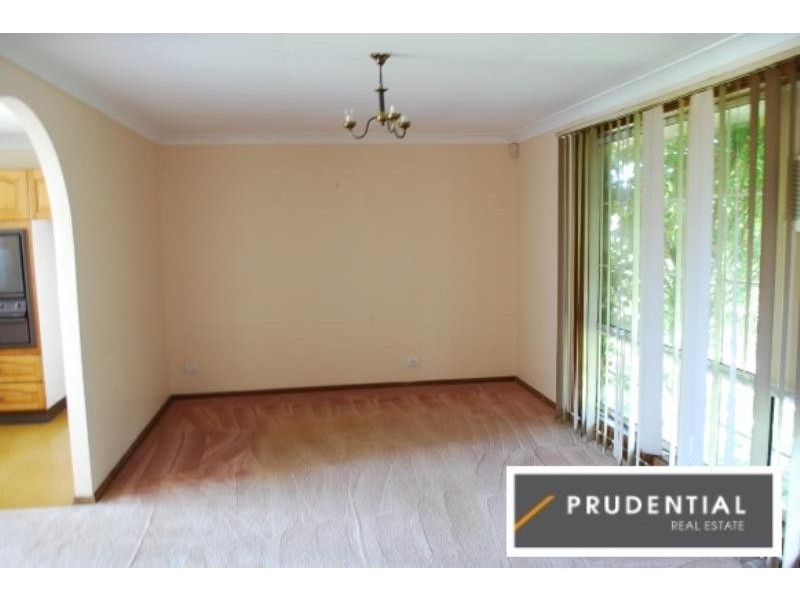 7 Karrabul Road, St Helens Park NSW 2560