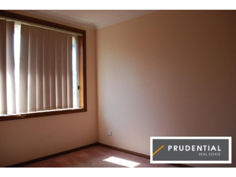 7 Karrabul Road, St Helens Park NSW 2560