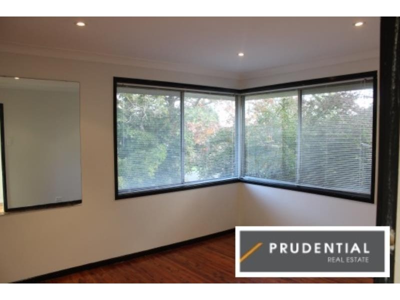 27 Campbellfield Avenue, Bradbury NSW 2560