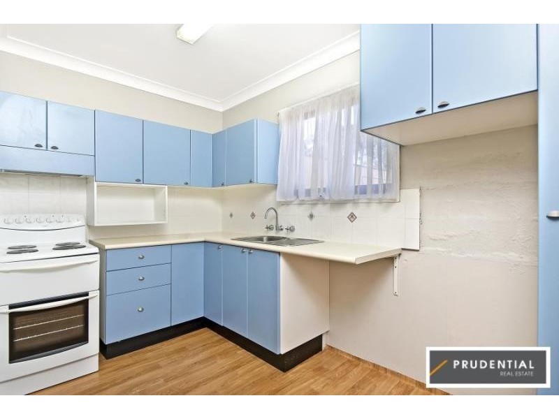 13/42 Woodhouse Drive, Ambarvale NSW 2560
