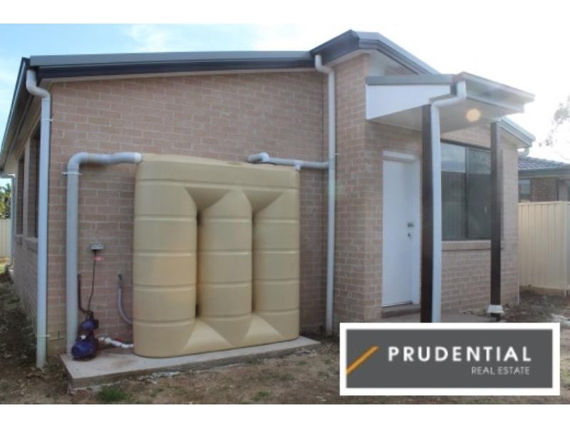 65a Hamlet Crescent, Rosemeadow NSW 2560