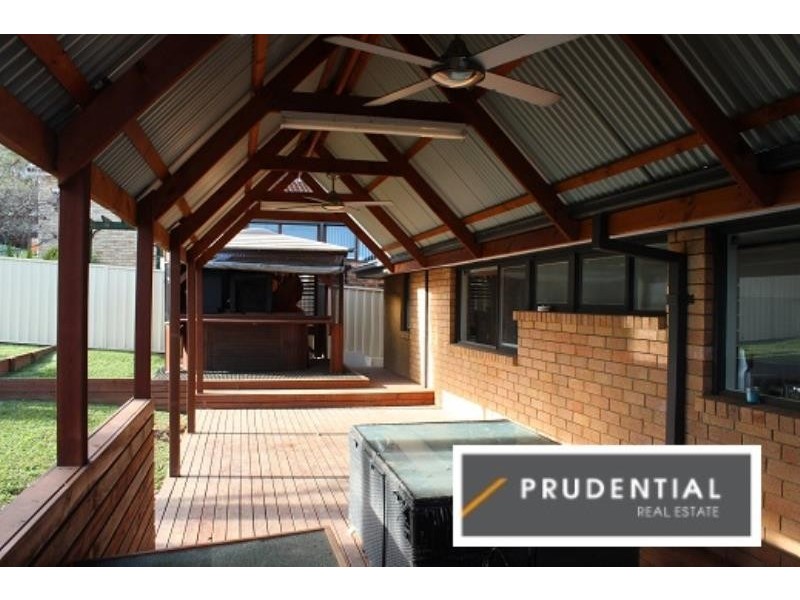 9 Aminya Crescent, Bradbury NSW 2560