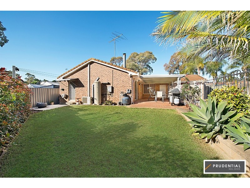 3 Moffat Place, Minto NSW 2566