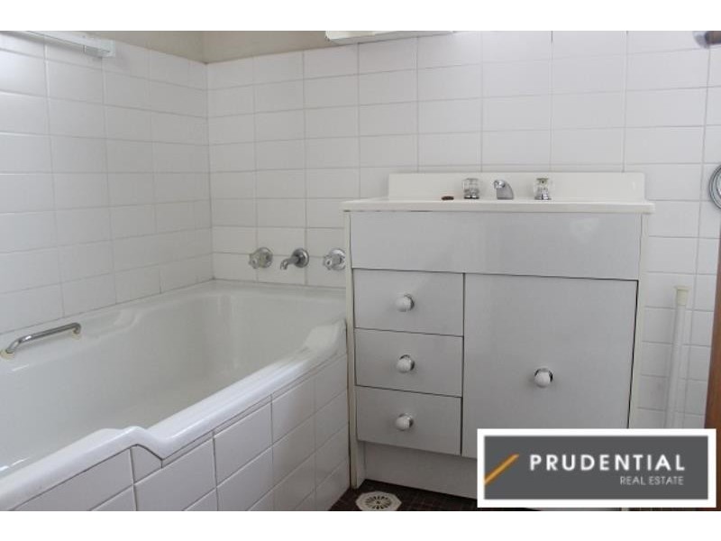 1/7 Reddall Street, Campbelltown NSW 2560