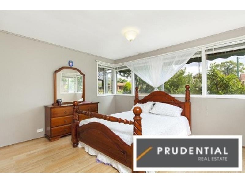 10 Gilmore Avenue, Leumeah NSW 2560