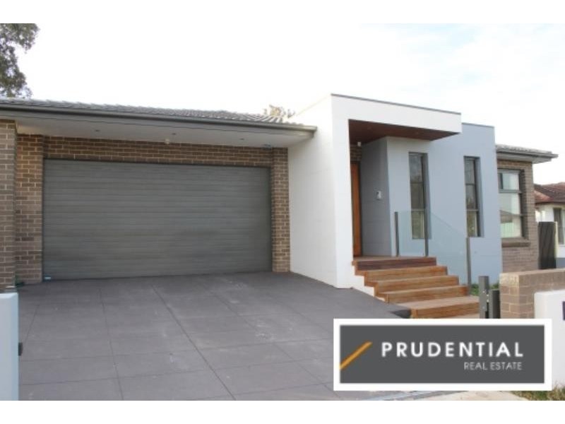 11 Catherine Avenue, Lurnea NSW 2170