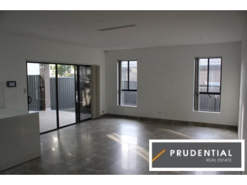 11 Catherine Avenue, Lurnea NSW 2170