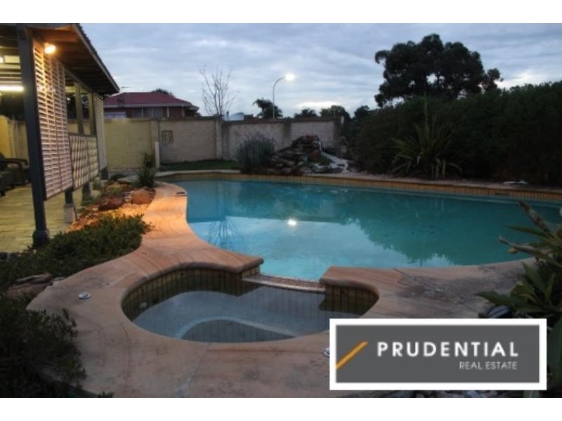 18 Chardonnay Avenue, Eschol Park NSW 2558