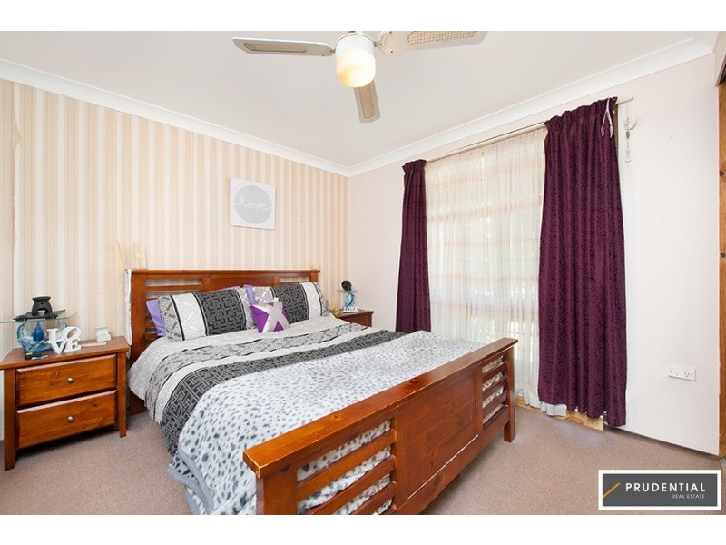 6 Willett Place, Ambarvale NSW 2560