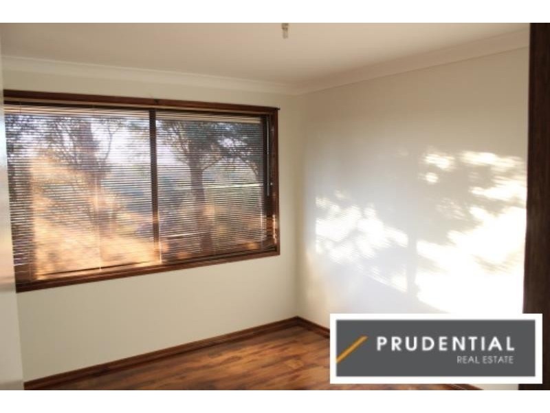 4 Fyne Close, St Andrews NSW 2566