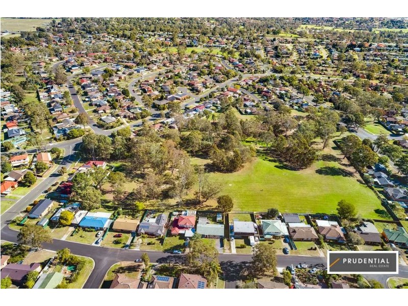 36 Bimbadeen Avenue, Bradbury NSW 2560