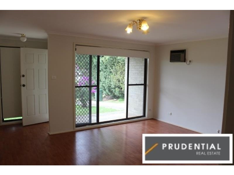 268 Copperfield Drive, Rosemeadow NSW 2560