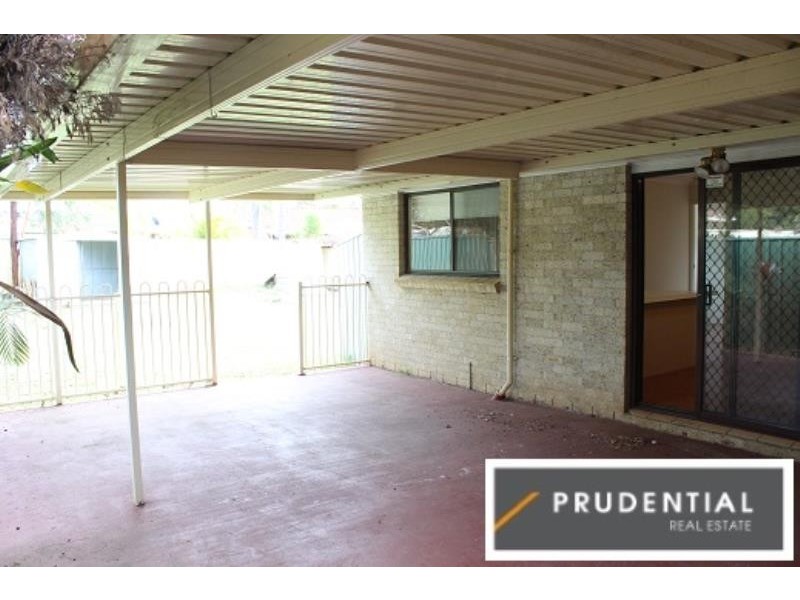 268 Copperfield Drive, Rosemeadow NSW 2560