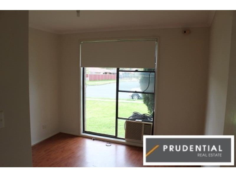 268 Copperfield Drive, Rosemeadow NSW 2560