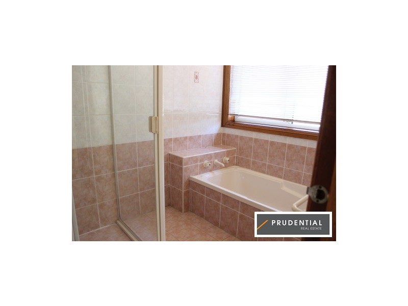 4 Haines Grove, Mount Annan NSW 2567