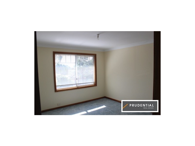 4 Haines Grove, Mount Annan NSW 2567