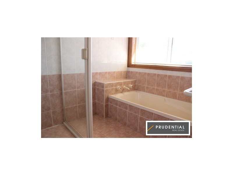 4 Haines Grove, Mount Annan NSW 2567