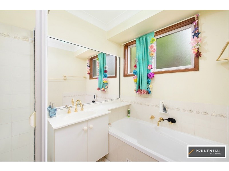 4/6 Allard Place, Ingleburn NSW 2565