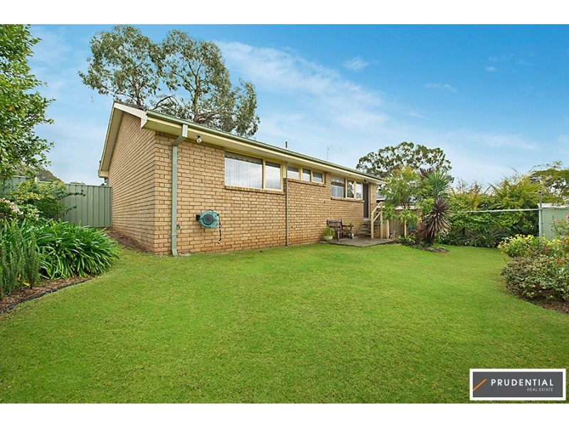 8 Weemala Crescent, Bradbury NSW 2560