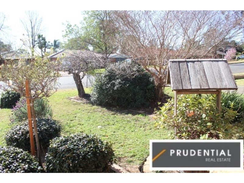 42 Aberfeldy Crescent, St Andrews NSW 2566