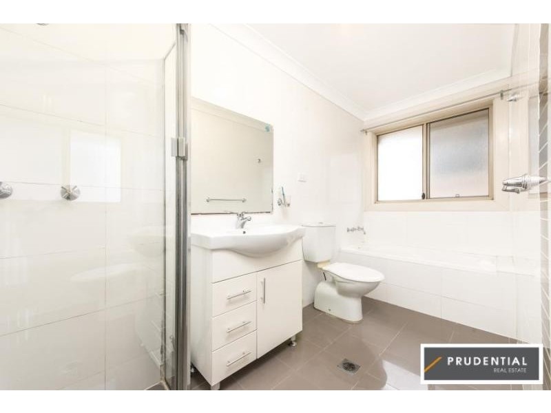 8a Birdsville Crescent, Leumeah NSW 2560