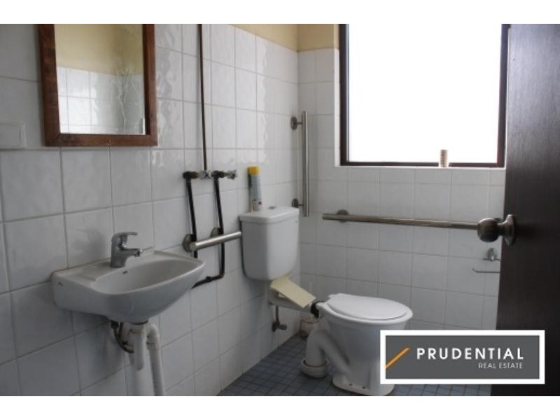 11/19 King Street, Campbelltown NSW 2560