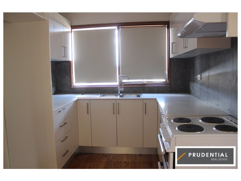 1 Deveron Place, St Andrews NSW 2566