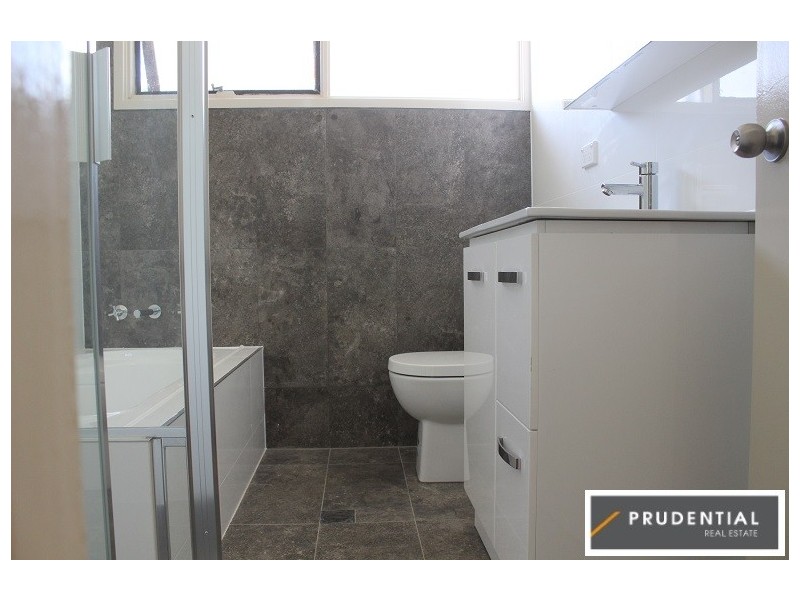 1 Deveron Place, St Andrews NSW 2566