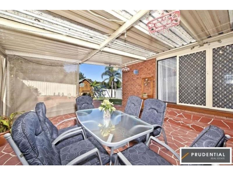 4 Ohlfsen Road, Minto NSW 2566