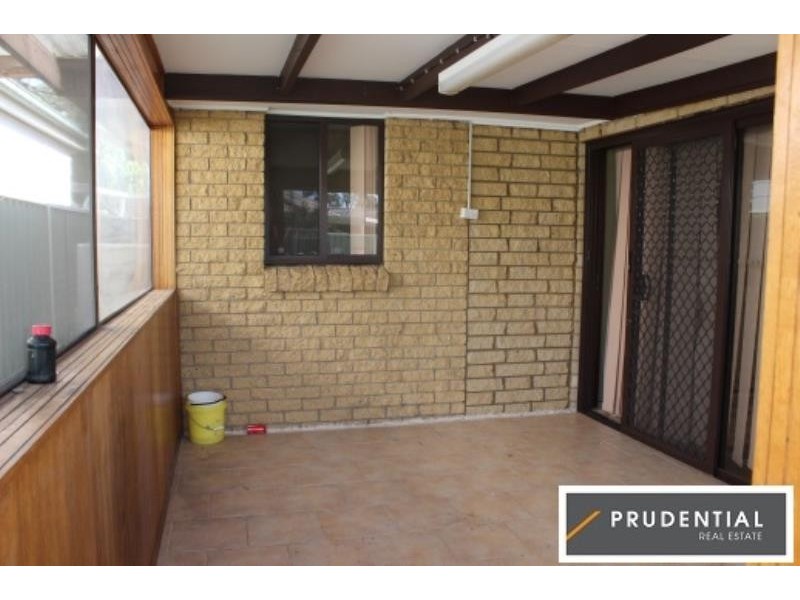 6 Fenton Crescent, Minto NSW 2566