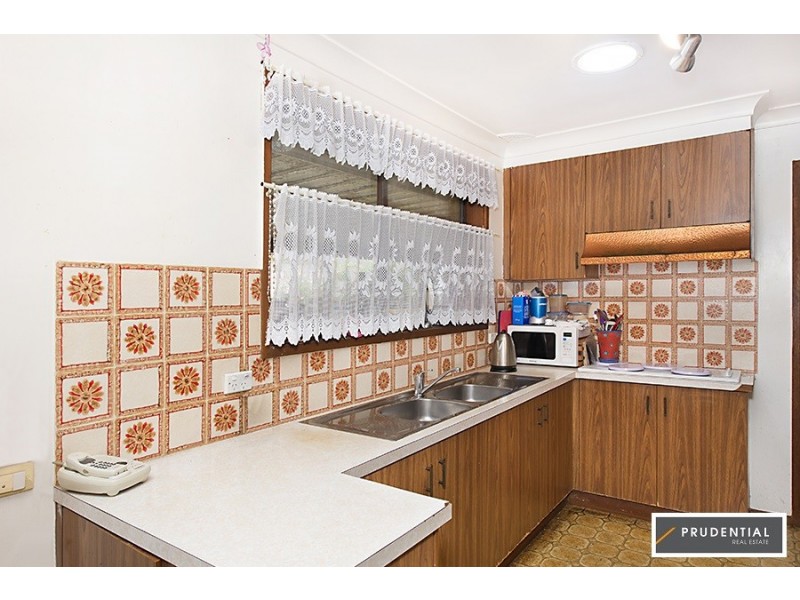 14 Monckton Place, Glenfield NSW 2167