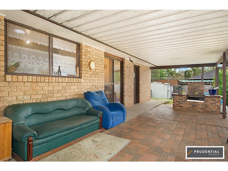 14 Monckton Place, Glenfield NSW 2167